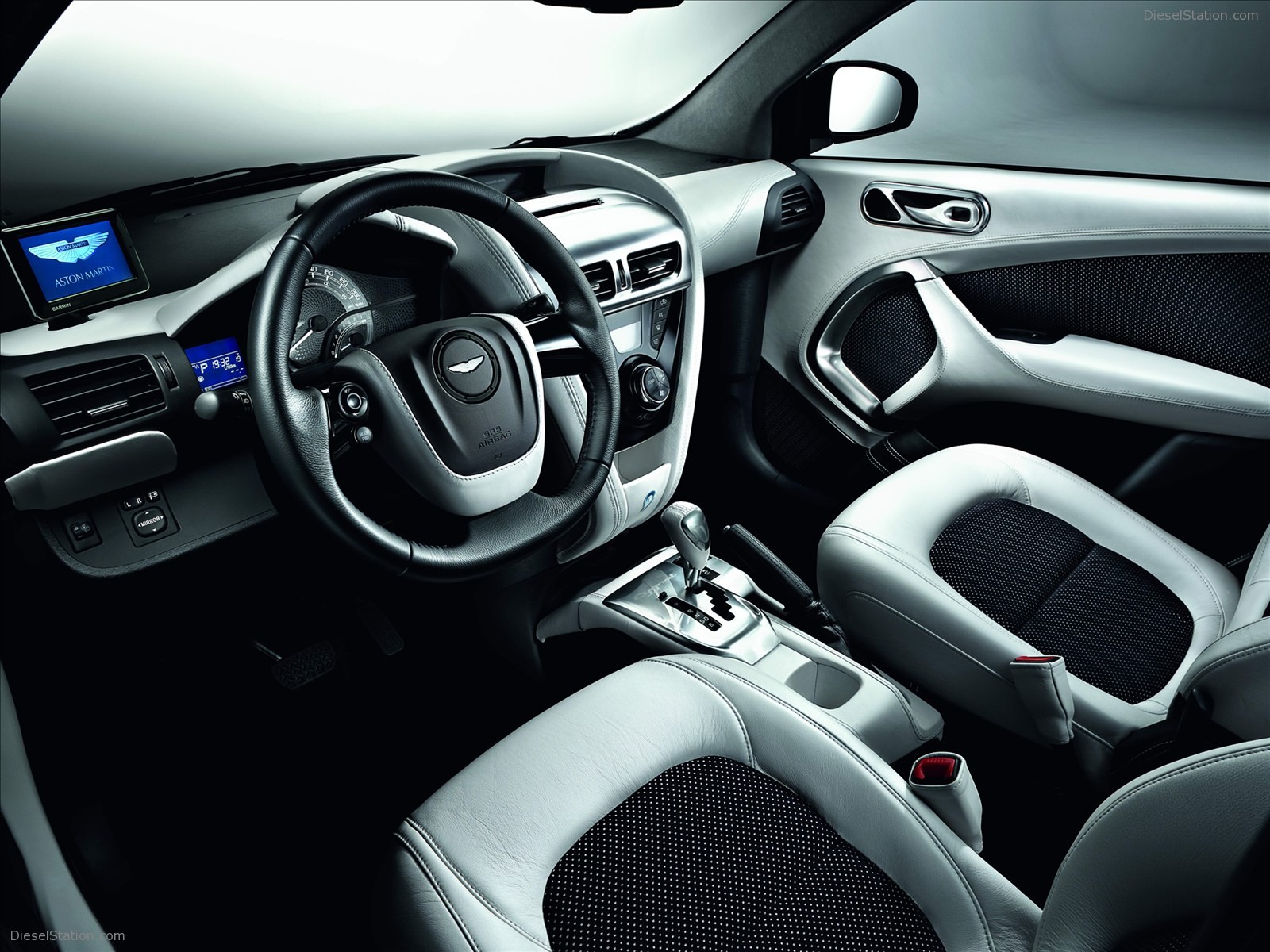 Aston Martin Cygnet 2011